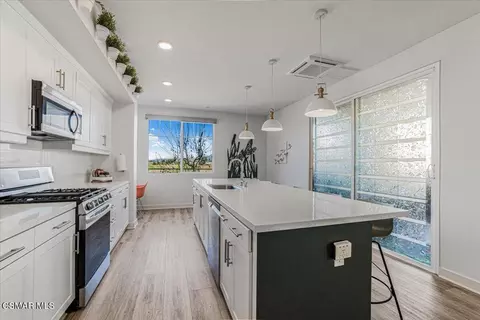 Kitchen - 2870 Wagon Wheel Rd #203, Oxnard, CA 93036 photo 6 of 6