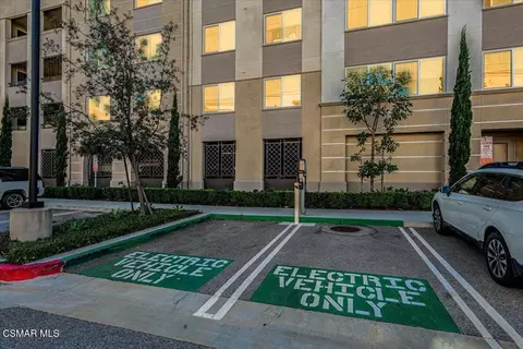 Exterior - 2870 Wagon Wheel Rd #203, Oxnard, CA 93036 photo 5 of 7