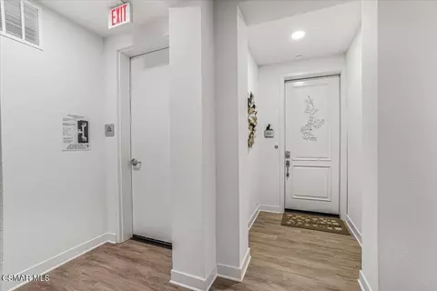 Entry Way - 2870 Wagon Wheel Rd #203, Oxnard, CA 93036 photo 7 of 10