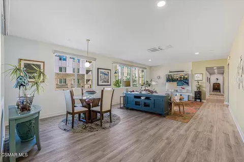 Dining - 2870 Wagon Wheel Rd #203, Oxnard, CA 93036 photo 3 of 6