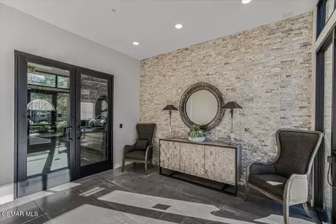Entry Way - 2870 Wagon Wheel Rd #203, Oxnard, CA 93036 photo 9 of 10