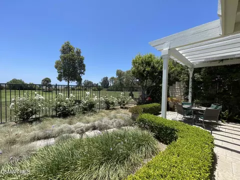 Exterior - 1009 Del Tio Ct, Camarillo, CA 93010 photo 9 of 26