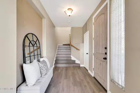 Entry Way - 1009 Del Tio Ct, Camarillo, CA 93010 photo 2 of 3