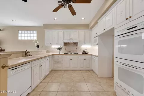 Kitchen - 1009 Del Tio Ct, Camarillo, CA 93010 photo 1 of 3
