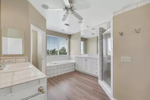 Bath - 1009 Del Tio Ct, Camarillo, CA 93010 photo 7 of 7