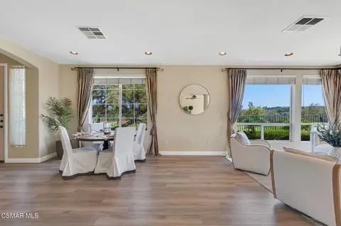Dining - 1009 Del Tio Ct, Camarillo, CA 93010 photo 2 of 2