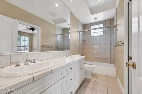 Bath - 1009 Del Tio Ct, Camarillo, CA 93010 photo 5 of 7