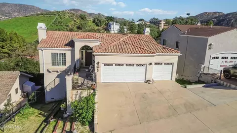 1308 Gonzales Rd, Simi Valley, CA 93063