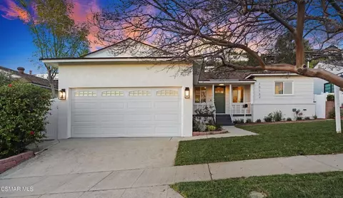 10137 Lanark St, Sun Valley, CA 91352