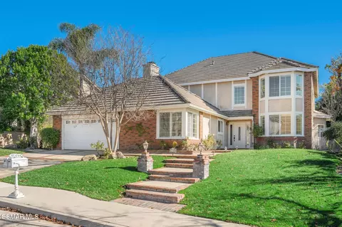 5750 Hempstead Dr, Agoura Hills, CA 91301