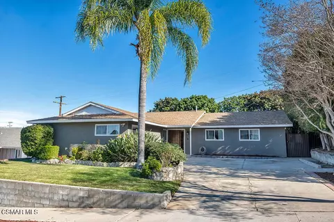 896 Moffatt Cir, Simi Valley, CA 93065