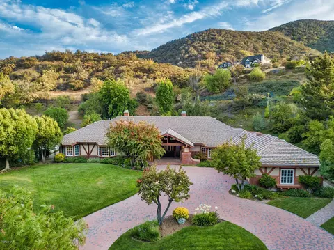 29338 Wagon Rd, Agoura Hills, CA 91301