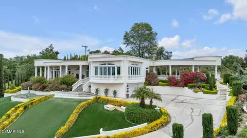 932 Rosario Dr, Thousand Oaks, CA 91362