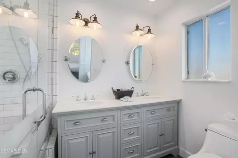 Bath - 2014 Napoli Dr, Oxnard, CA 93035 photo 2 of 6
