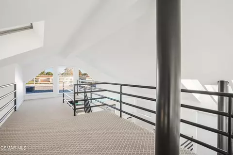 Entry Way - 2014 Napoli Dr, Oxnard, CA 93035 photo 5 of 5