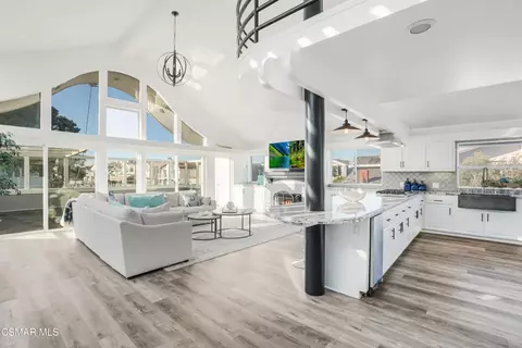 Kitchen - 2014 Napoli Dr, Oxnard, CA 93035 photo 1 of 6