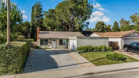 2681 Briarwood Pl, Thousand Oaks, CA 91362