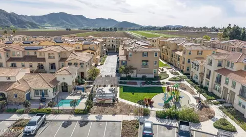 View/Area - 449 Pecana St, Camarillo, CA 93012 photo 5 of 10