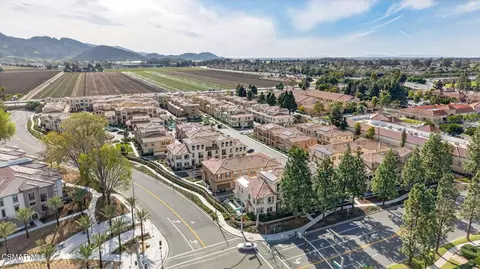 View/Area - 449 Pecana St, Camarillo, CA 93012 photo 4 of 10