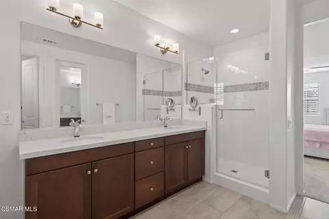 Bath - 449 Pecana St, Camarillo, CA 93012 photo 4 of 8