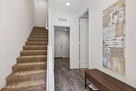 Entry Way - 449 Pecana St, Camarillo, CA 93012 photo 2 of 3