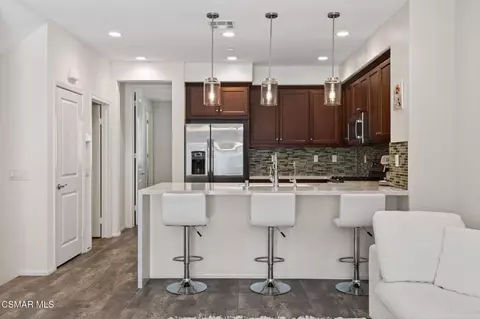 Kitchen - 449 Pecana St, Camarillo, CA 93012 photo 3 of 5