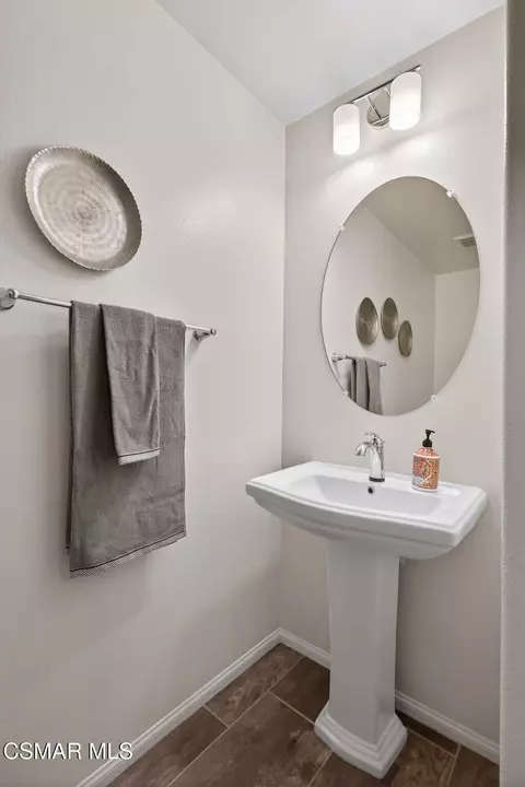 Bath - 449 Pecana St, Camarillo, CA 93012 photo 8 of 8