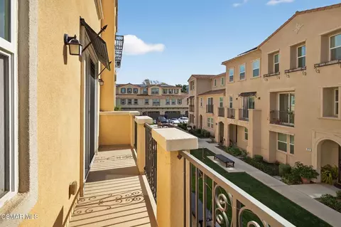 Exterior - 449 Pecana St, Camarillo, CA 93012 photo 6 of 12