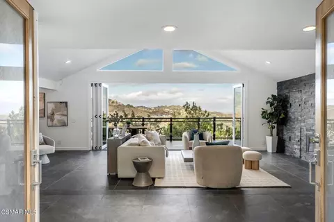 54 Saddlebow Rd, Bell Canyon, CA 91307