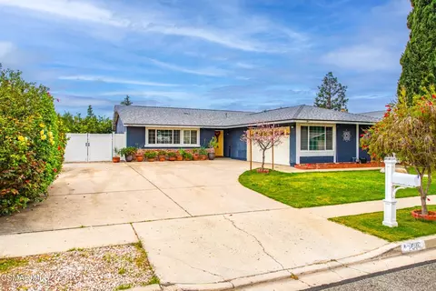 2516 E Phyllis St, Simi Valley, CA 93065