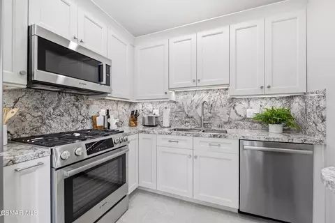 31580 Agoura Rd #4, Westlake Village, CA 91361
