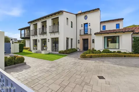 2691 Country Ridge Rd, Calabasas, CA 91302