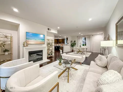 4644 Coldwater Canyon Ave #102, Studio City, CA 91604