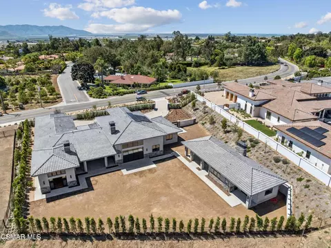 View/Area - 275 Crestview Ave, Camarillo, CA 93010 photo 2 of 6