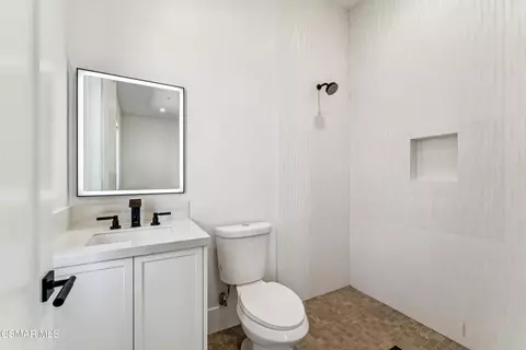 Bath - 275 Crestview Ave, Camarillo, CA 93010 photo 4 of 11