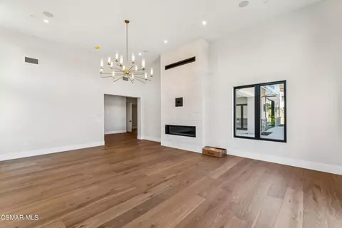 Living - 275 Crestview Ave, Camarillo, CA 93010 photo 4 of 11