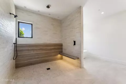 Bath - 275 Crestview Ave, Camarillo, CA 93010 photo 3 of 11