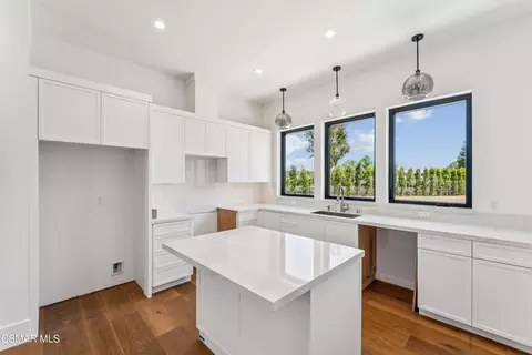 Kitchen - 275 Crestview Ave, Camarillo, CA 93010 photo 5 of 5