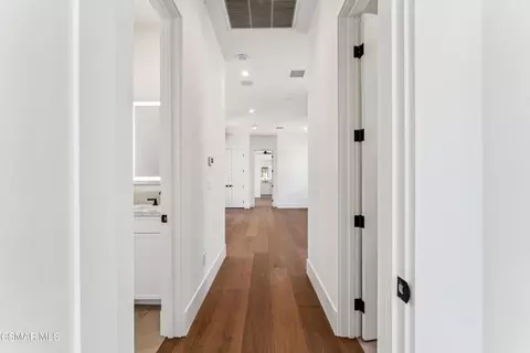 Entry Way - 275 Crestview Ave, Camarillo, CA 93010 photo 1 of 1