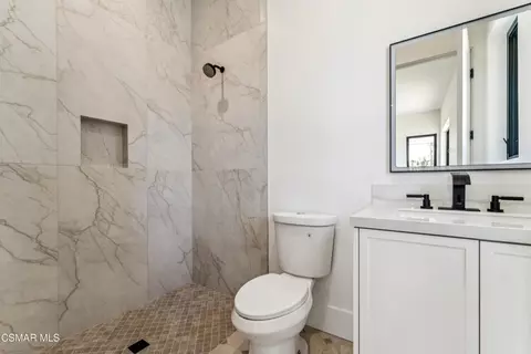 Bath - 275 Crestview Ave, Camarillo, CA 93010 photo 5 of 11