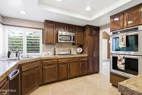 2058 Coleman Ct, Simi Valley, CA 93063 photo 2