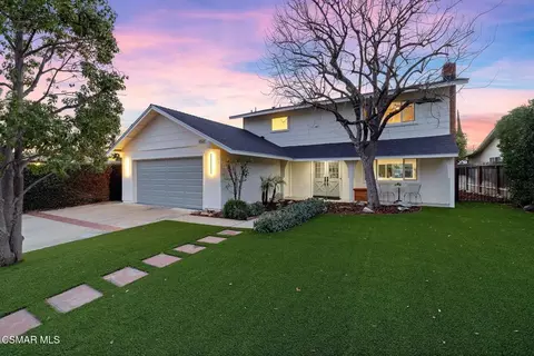 5525 Parkmor Rd, Calabasas, CA 91302