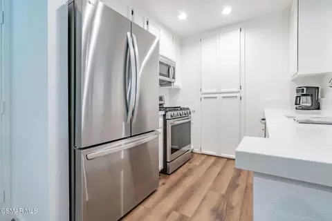 Kitchen - 4481 Antigua Way, Oxnard, CA 93035 photo 2 of 4