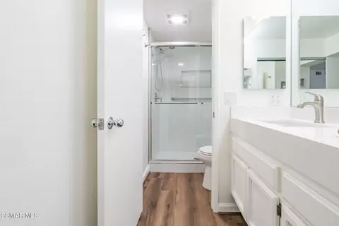 Bath - 4481 Antigua Way, Oxnard, CA 93035 photo 2 of 6