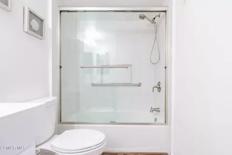Bath - 4481 Antigua Way, Oxnard, CA 93035 photo 6 of 6