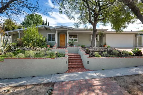 860 Yorkshire Ave, Thousand Oaks, CA 91360
