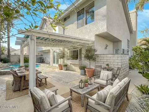 5118 Churchwood Dr, Oak Park, CA 91377