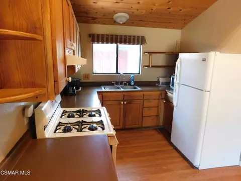 Kitchen - 618 Forest Ave, Templeton, CA 93465 photo 1 of 3