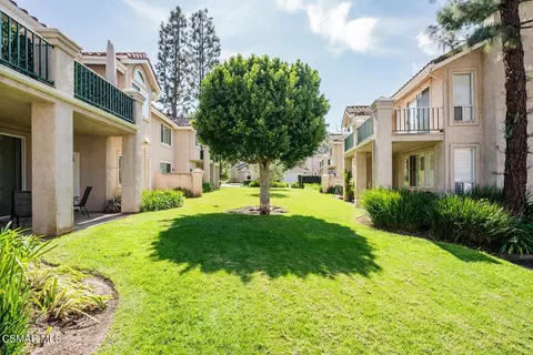 Exterior - 271 Fieldstone Way #A, Simi Valley, CA 93065 photo 3 of 4