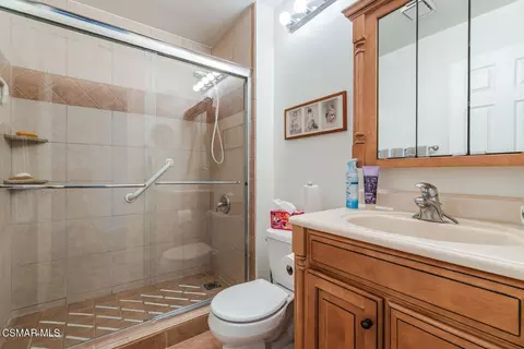 Bath - 271 Fieldstone Way #A, Simi Valley, CA 93065 photo 2 of 2